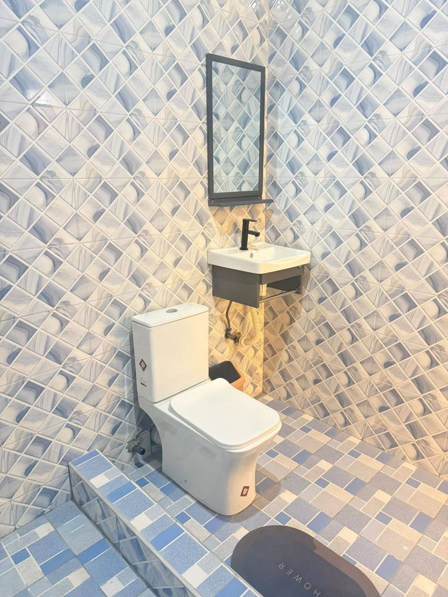 En-suite bathroom